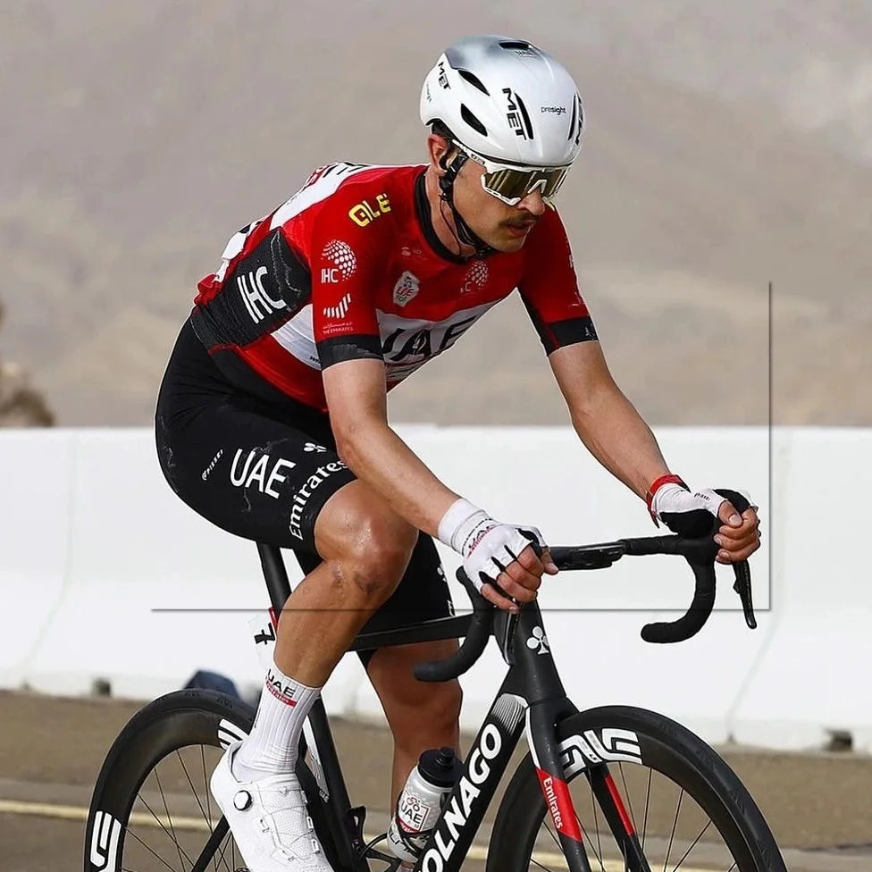 Italy MET Manta - Casque Vélo Route Aérodynamique | Casque Ultraléger de Cyclisme