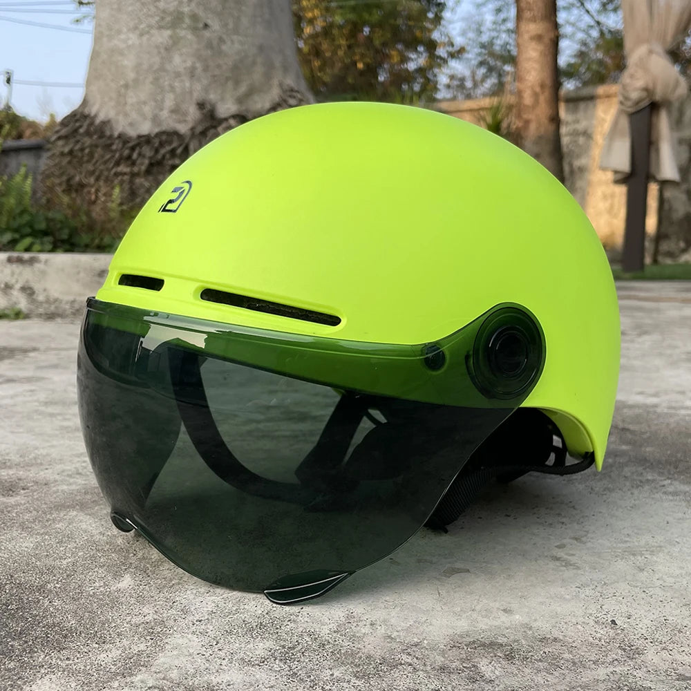 Casque Vélo Ville PEMILA avec Protection Auditive et Visière – Légèreté et Sécurité pour Cyclistes Urbains